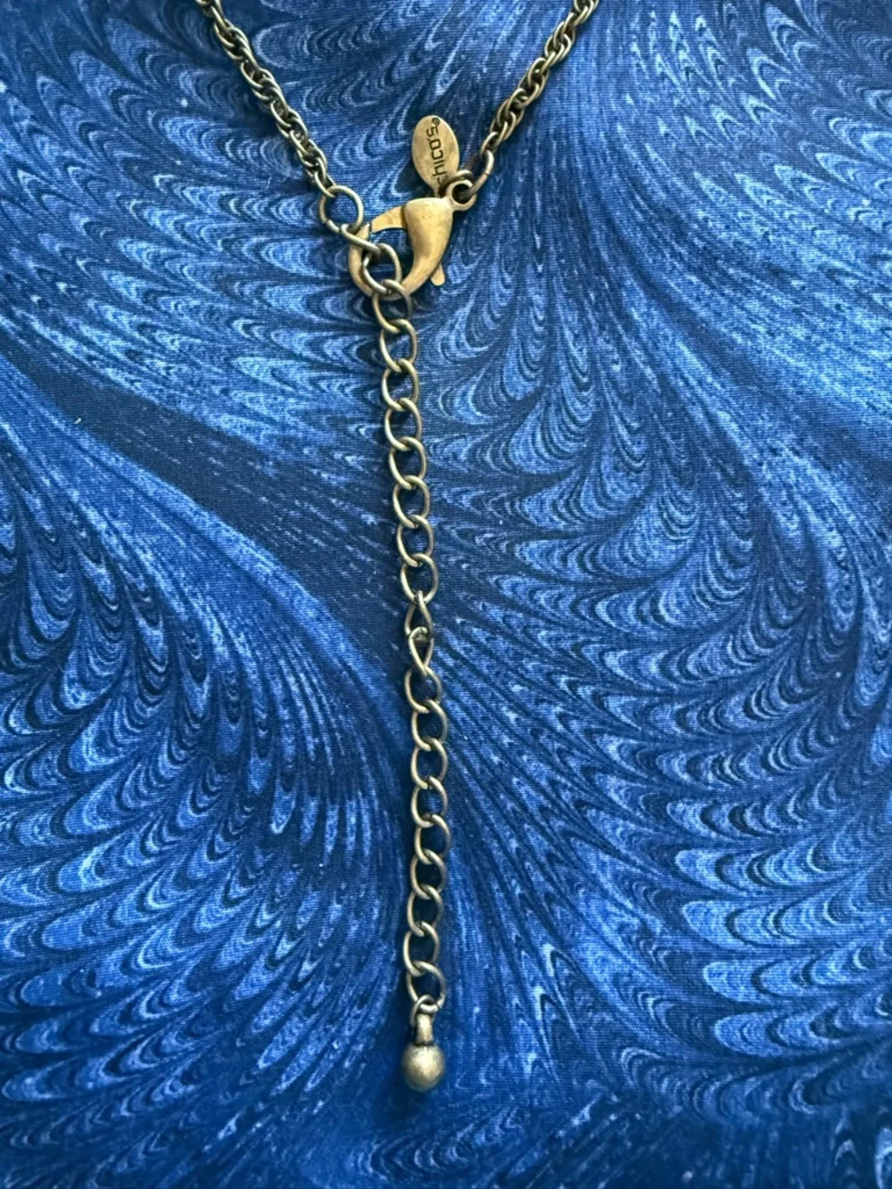 St. Jude’s Commemorative 2010 Magnifying Glass on a Chain - Picture 9 of 9